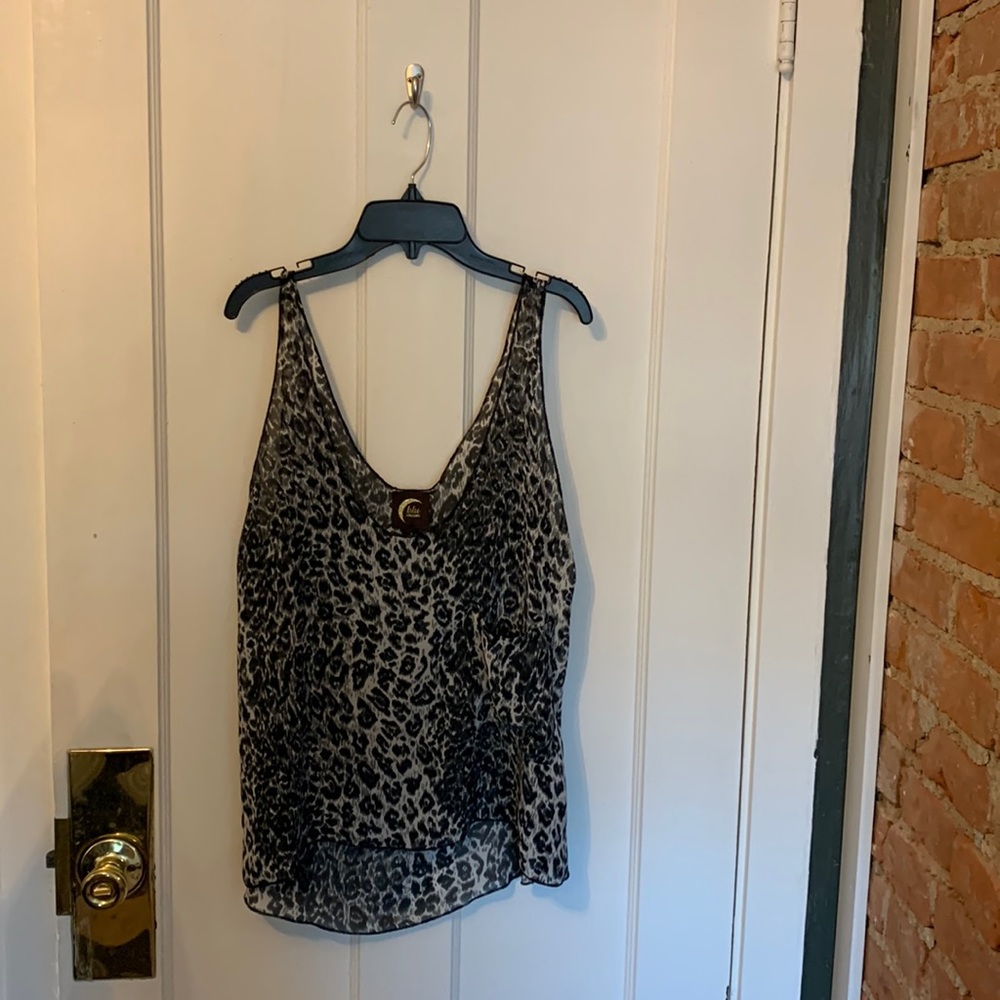 Blue Moon - cheetah print, black and white, float top